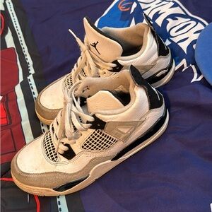 Kids Jordan retro 4